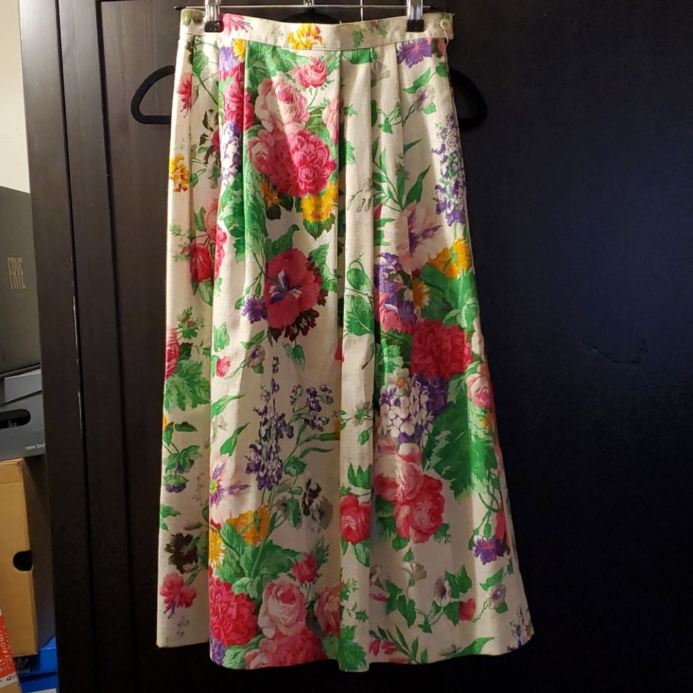 Vintage High-waisted Koret Floral Pleated Skirt